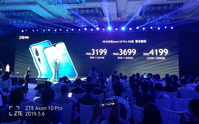 988Axon10Pro_3