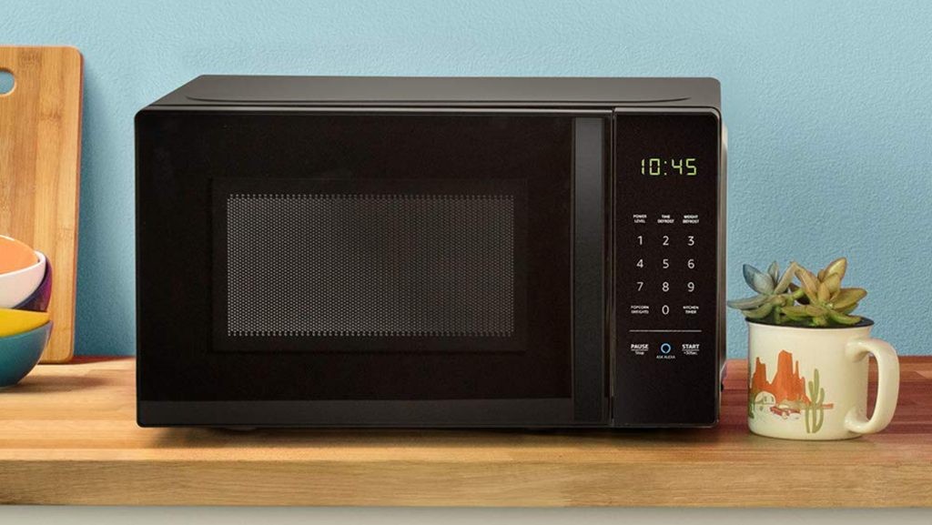 Amazon-Basics-Microwave
