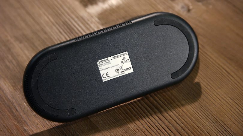 Samsung-Wireless-Charger-Duo_3-810x456