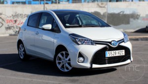 Toyota-yaris-hybrid-01-630x356