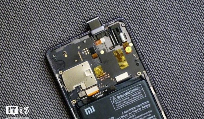 Xiaomi-slide-camera-phone-b-681x398