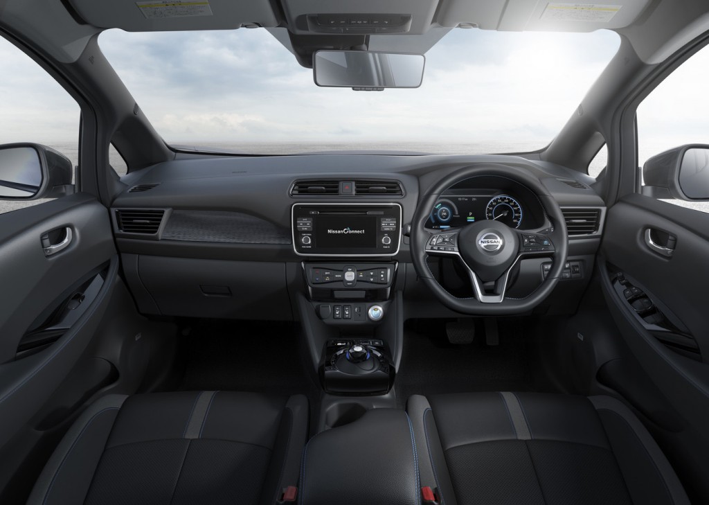 interior-ordenador-nissan-leaf3333333333
