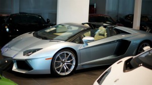 lamborghini-aventador-840x473