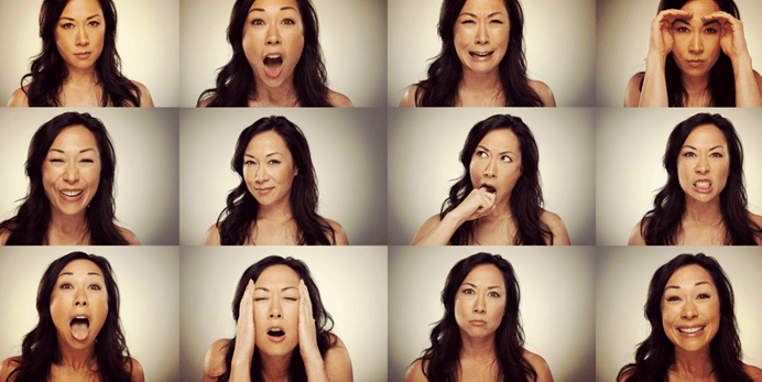 mujer-expresando-sus-emociones5555