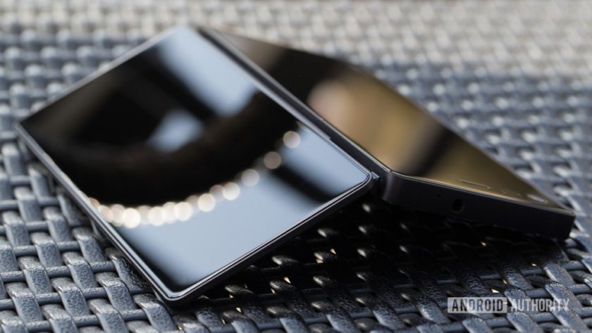 smartphone-plegable-de-ZTE-840x473aa