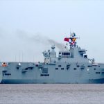 Expertos señalan que el número de casco del nuevo buque de asalto anfibio chino apuntaría a su papel importante en la Armada del país