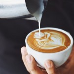 IBM prepara un dron que lee tu mente y te sirve café