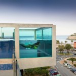 Peñíscola estrena una piscina suspendida en el aire y con paredes de cristal
