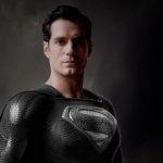 Zack Snyder vuelve a tentarnos con el ‘Snyder Cut’ compartiendo una imagen de Henry Cavill vistiendo el traje negro de Superman
