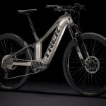Trek Powerfly FS 4 2021, una bicicleta eléctrica todoterreno para campo y ciudad potenciada por Bosch
