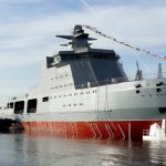 El rompehielos de la Armada rusa Iván Papin botado en San Petersburgo.