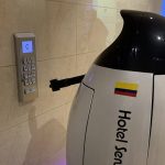 El robot colombiano que quiere conquistar los pasillos de los hoteles