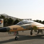 Irán presenta su primer avión de combate 100% nacional