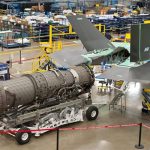 Un montón de F-35 están parados sin sus motores.