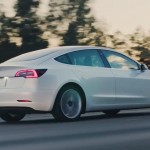 Tesla añade la función de estacionamiento autónomo al Model 3