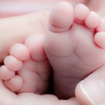 ¡Sorprendente! bebé nace embarazada de su hermano gemelo asombrando a científicos