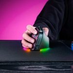 Razer lanza su primer ratón vertical Pro Click V2 con iluminación RGB
