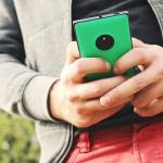 ¿Qué problemas de salud causan los ‘smartphones’ y cómo evitarlos?