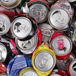Aplastar las latas es peor para el medioambiente