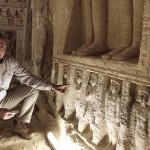 Hallan en Egipto una tumba intacta de hace 4.400 años con 45 estatuas y pozos secretos
