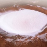 La sonda Mars Express capta un cráter gigante repleto de hielo en Marte