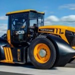 Este tractor agrícola de 1.000 caballos alcanza los 166km/h en carretera