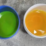 ¿Qué causa que el mismo líquido se vea de distintos colores en los cubos? : un usuario de redes sociales da una respuesta