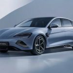 Estados Unidos quiere impedir el avance de los coches eléctricos chinos con una medida que Europa podría copiar