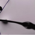 Crean el primer cristal cuya estructura molecular es capaz de doblarse y recuperar su forma
