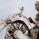 ‘Furiosa’: Chris Hemsworth muestra su transformación en el malvado Dementus