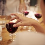 Una botella de vino a la semana es tan malo como fumar 10 cigarrillos en las mujeres