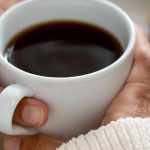 Un macroestudio con 43 años de seguimiento confirma: la cafeína reduce el riesgo de demencia