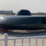 China presenta un insólito ‘platillo volador’ militar