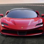 El SF90 Stradale es el primer híbrido eléctrico de Ferrari, y tiene una velocidad máxima de 340 Km/h