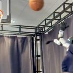 Este extraordinario robot humanoide juega baloncesto como un profesional