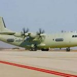 Las Fuerzas Navales chinas exhiben el avión Gaoxin-8 EW