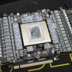 GIGABYTE mezcla pasta térmica tradicional con metal líquido en la AORUS RTX 5090 MASTER perdiendo 5 grados de temperatura