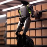 Con IA y de cuatro ruedas: empresa china presenta su robot humanoide