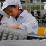 Apple trasladaría a India la fabricación de millones de iPhones, según el WSJ