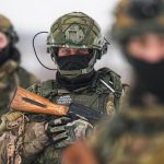 Militares rusos avanzan en la derrota del enemigo en la región de Kursk