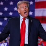 Trump amenaza a la industria de los chips de Taiwán con aranceles del 25% al 100% y desde la isla le responden