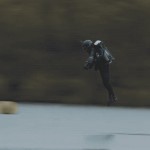 El inventor del traje con turbinas que vuela como el de Iron Man bate el récord mundial de velocidad
