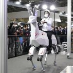 Bex, la cabra robot autónoma de Kawasaki para transportar carga, que puedes montar