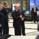 Putin inspecciona el coche eléctrico Neva producido por el fabricante del sistema S-400