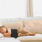 ¿Tu hijo de tres años se ha convertido en un mini adolescente? Estas son las razones…