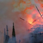 El incendio de Notre Dame conmociona a París y al mundo