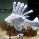 Conoce al pez león robot con sangre de líquido de batería