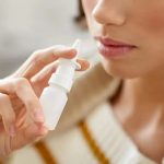 La vacuna universal: un espray nasal que protege contra la gripe, el covid y la neumonía