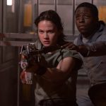 Fede Álvarez trabaja en la secuela de “Alien: Romulus” prometiendo explorar nuevos terrenos
