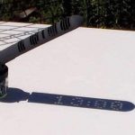 Un reloj solar capaz de dar la hora como uno digital sin necesidad de electricidad